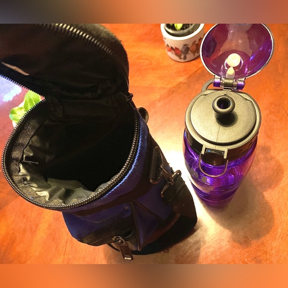 NEW Golf-A-Round Travel Water Bottle &
Matching Bag - Picture 2 of 4